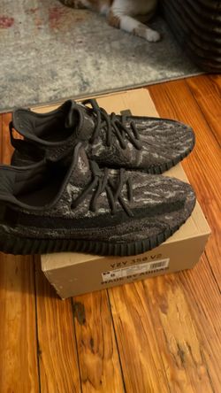 Yeezy boost 350 v2 dark salt sz 8