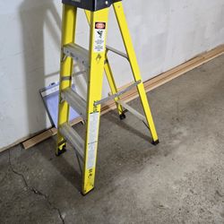 4 Ft Step Ladder, Husky, Lightly Used, Good Condition 