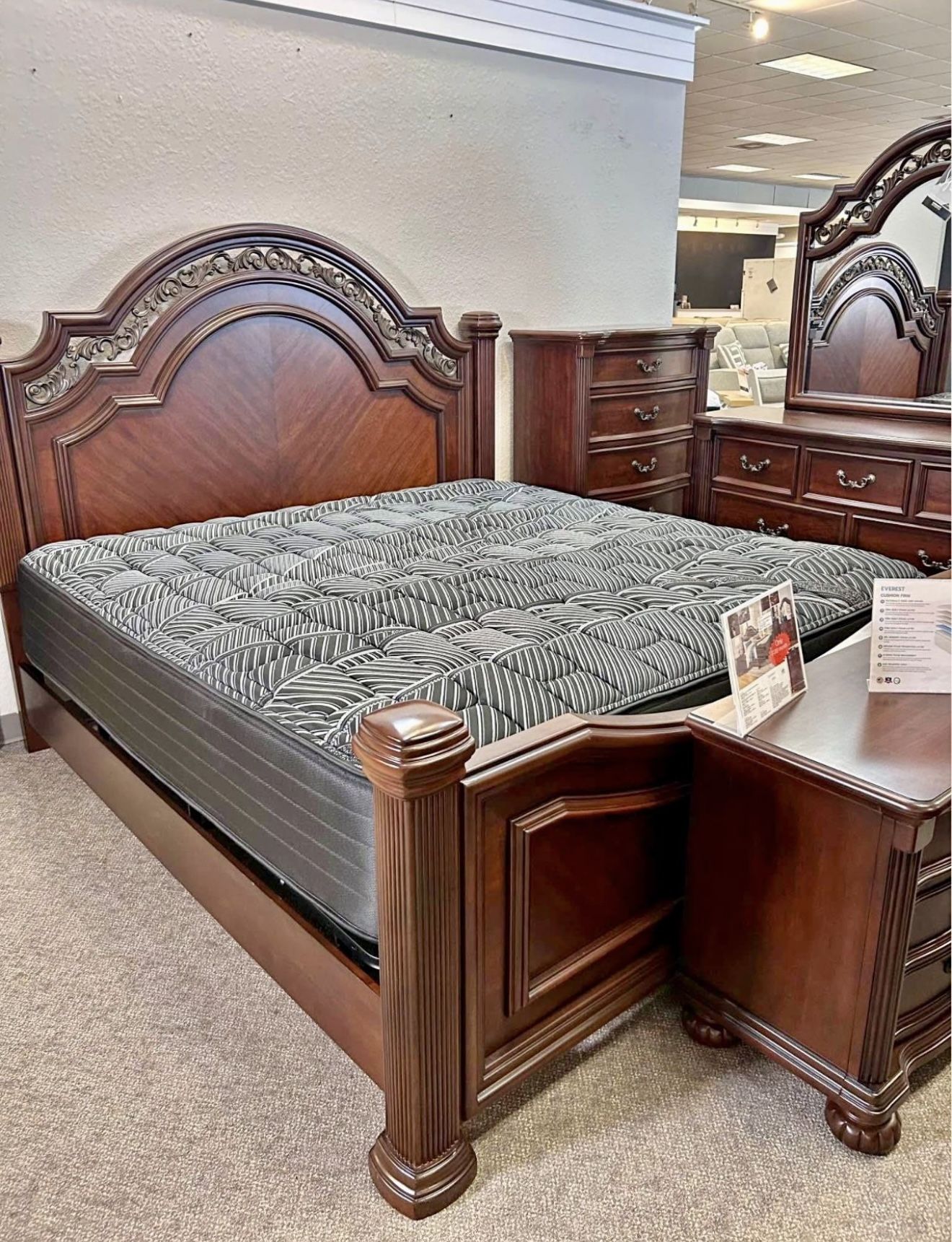 Hot!! 🔥 Ashley Solid Wood Bedroom Set 🔥 Huge Discounted Price!!
