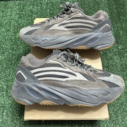 Adidas Yeezy 700 V2 Geode size 10.5 USED But Clean