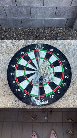 Franklin Dartboard with Darts
