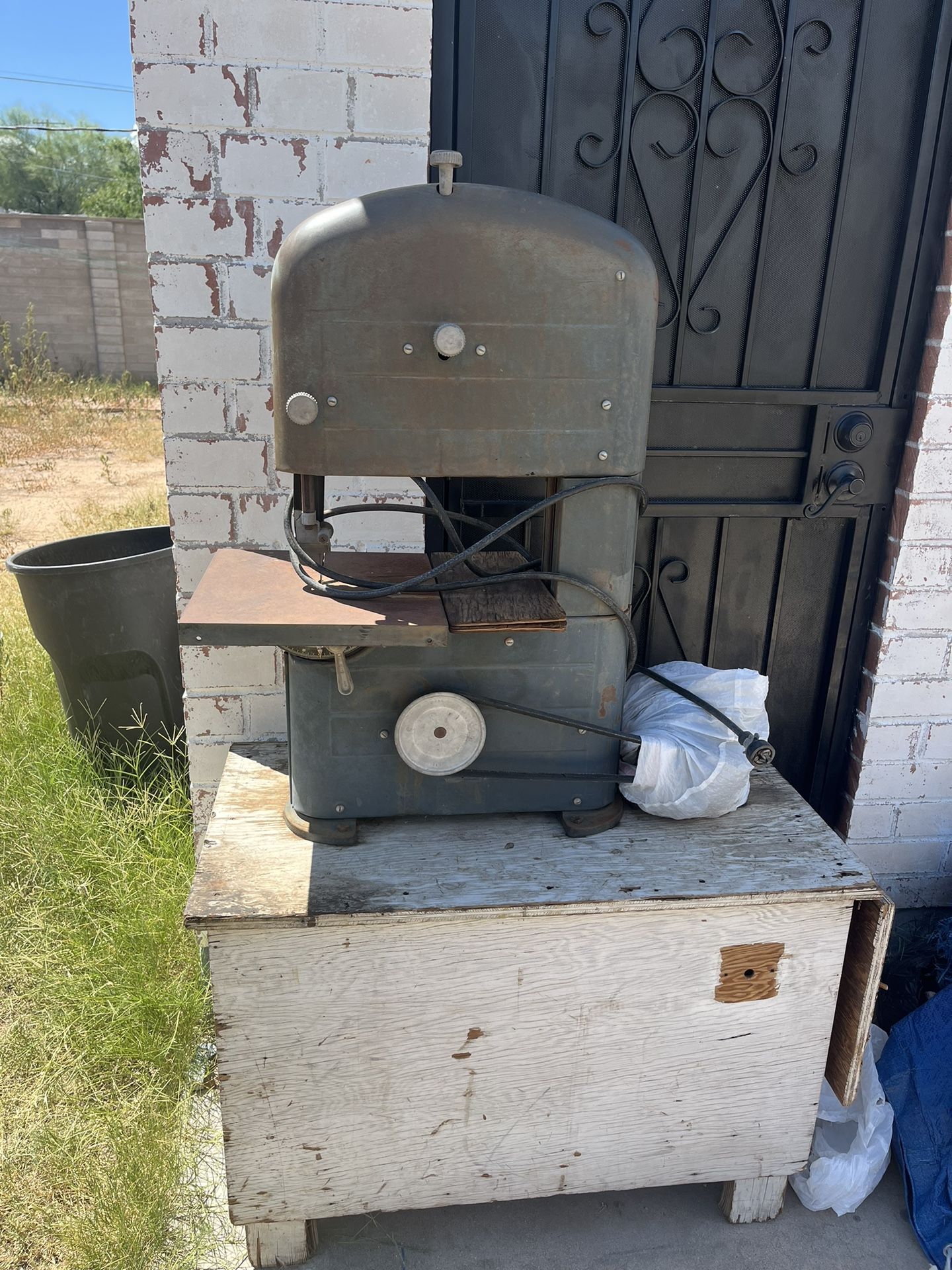 Band Saw & Table Saw
