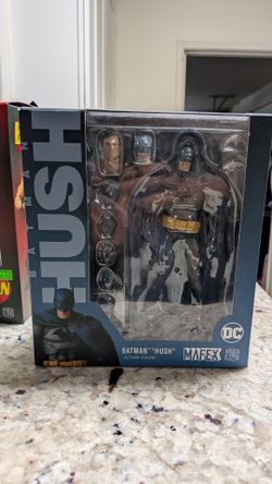 Mafex Hush Batman Opened.