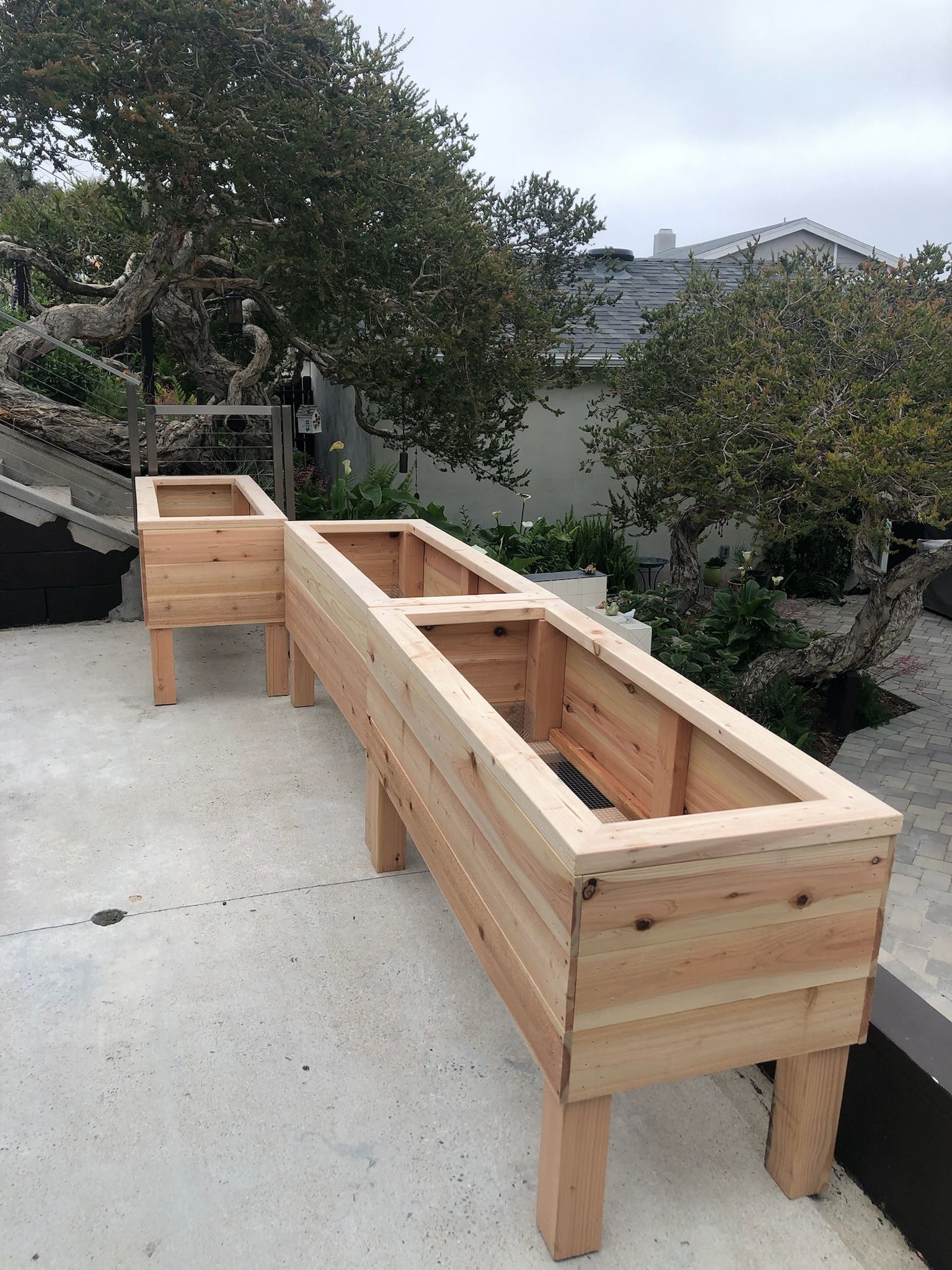 Custom Beautiful privacy wall Frame Planter Box Garden Bed cedar redwood,All Products : American Fashion Style Bags On Sale