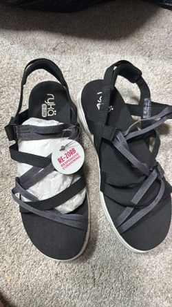 Brand new women’s Ryka, comfortable sandals, black and gray