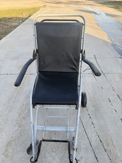 Staxi Chair