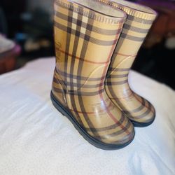 Burberry boots
