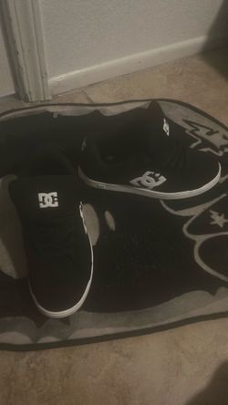 DC skating shoes