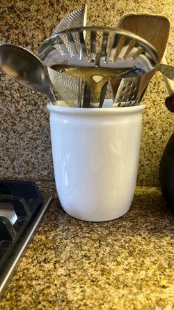 White Porcelain / Ceramic Kitchen Utensil Holder