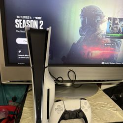 PS5 Slim 1tb Disc And Digital Almost New With Games Installed 