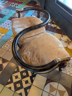Vintage Tête-à-Tête Conversation Chair – Velvet & Wood