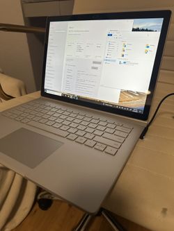 Microsoft Surface Book 3 i5 6 Gen 8GB 256GB SSD Win10