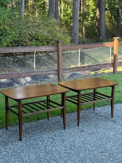 Vintage LANE Mid Century Modern Accent II Walnut Side Table-pair