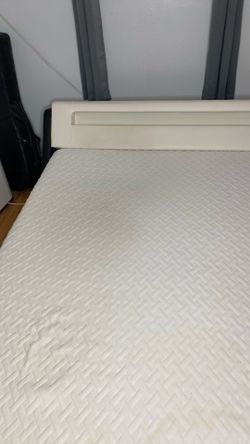 Sleigh bed.