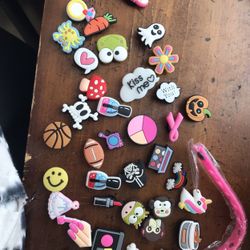 Croc Charms / Jibbets