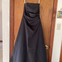  Woman’s Strapless Formal Black Dress Size 6