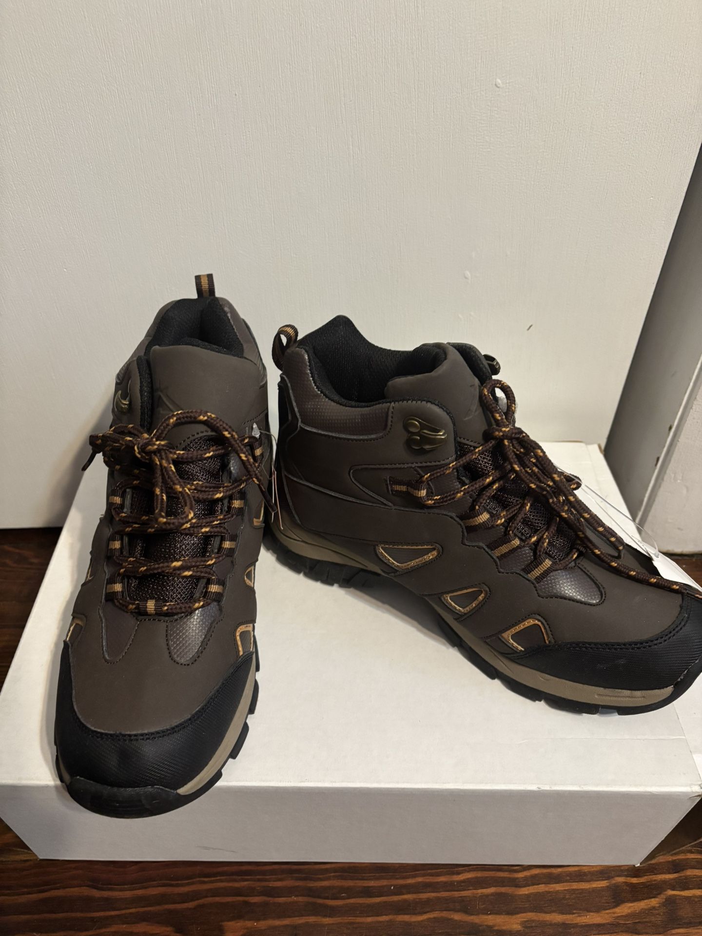  Boys Hiking Boots 