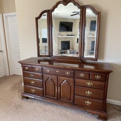 Ethan Allen Cherry wood Dresser With mirror