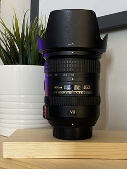 Nikon 18-200mm VR II - 10/10 Condition 