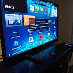 2 Tvs For Sell 55inch And 32 Inch