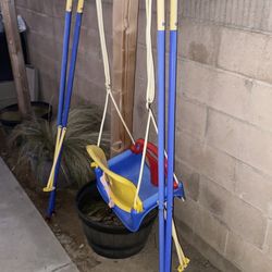 Outside fold up baby wing