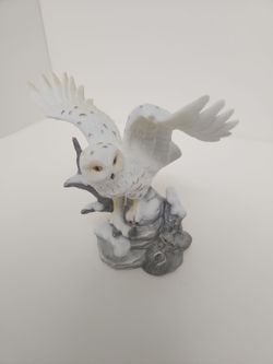 Owl statue