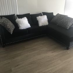  Velvet Sofa And Love Seat With Pillow 2pc Set 