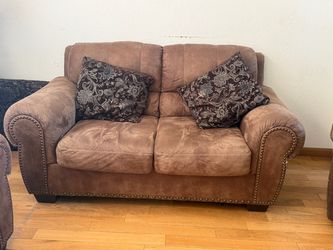 Sofa set with recliners