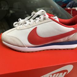 Nike Size 8.5 Women 