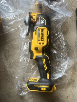 DEWALT 20V MAX XR Cordless Brushless 3-Speed Oscillating Multi-Tool (Model DCS356