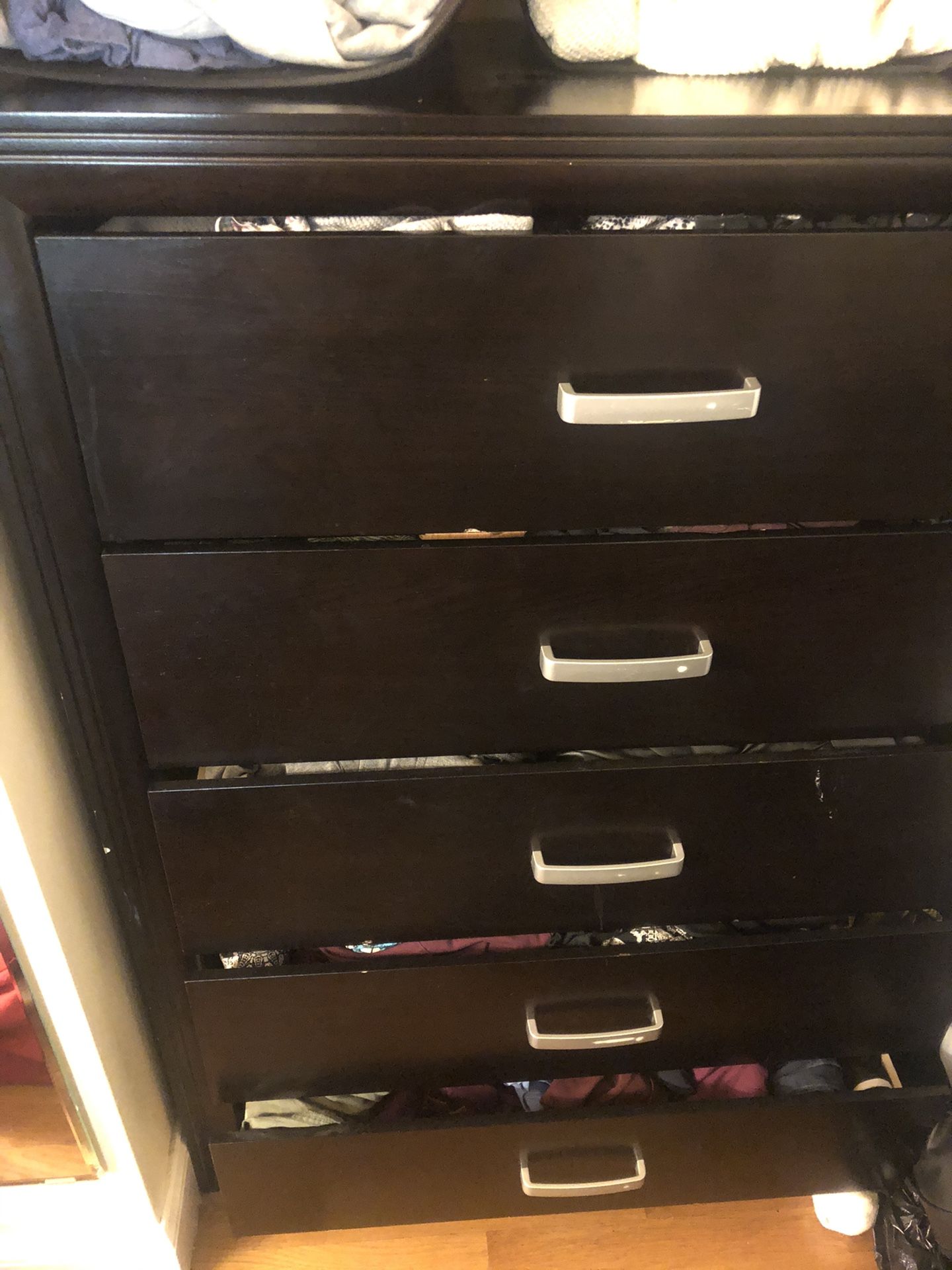 Dark Wood Dresser 5-Drawers and Black Nightstand