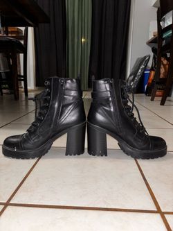 Women’s platform boots