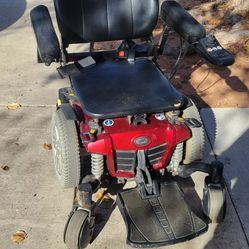 Quantum Edge Power Chair 