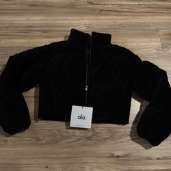 Alo yoga- Micro corduroy dreamy puffer