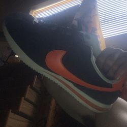 60$ Cortez Shoes.  Size 8.5 