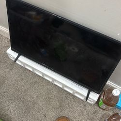 32 Inch Roku TV