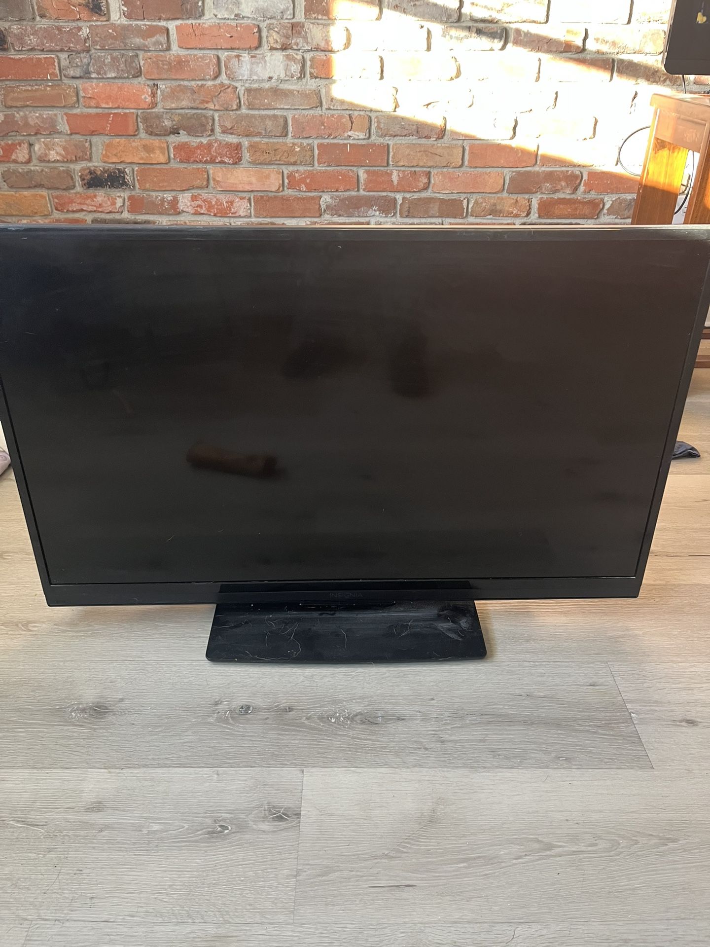 40in TV (not Smart TV)