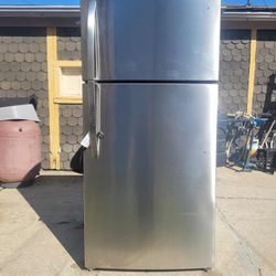 l Have This Fridge New $350 Henderson St & Cicero 