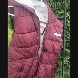 Winter Vest For Women And Youth Beautiful Warm And Comfy Size Medium 