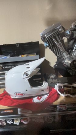 bell dirtbike helmet