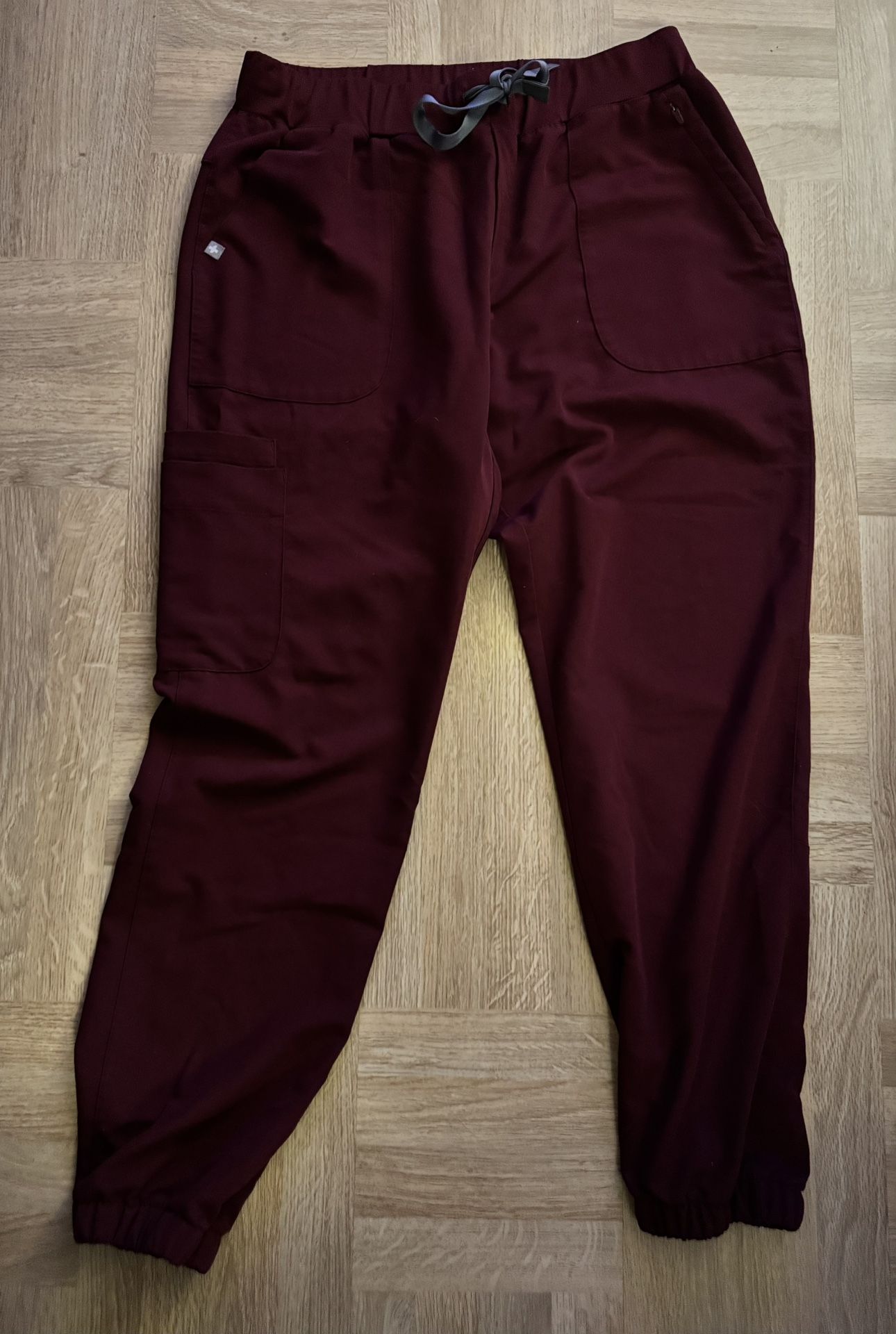 Figs Size Large Maroon/Burgundy Jogger Scrub Pants