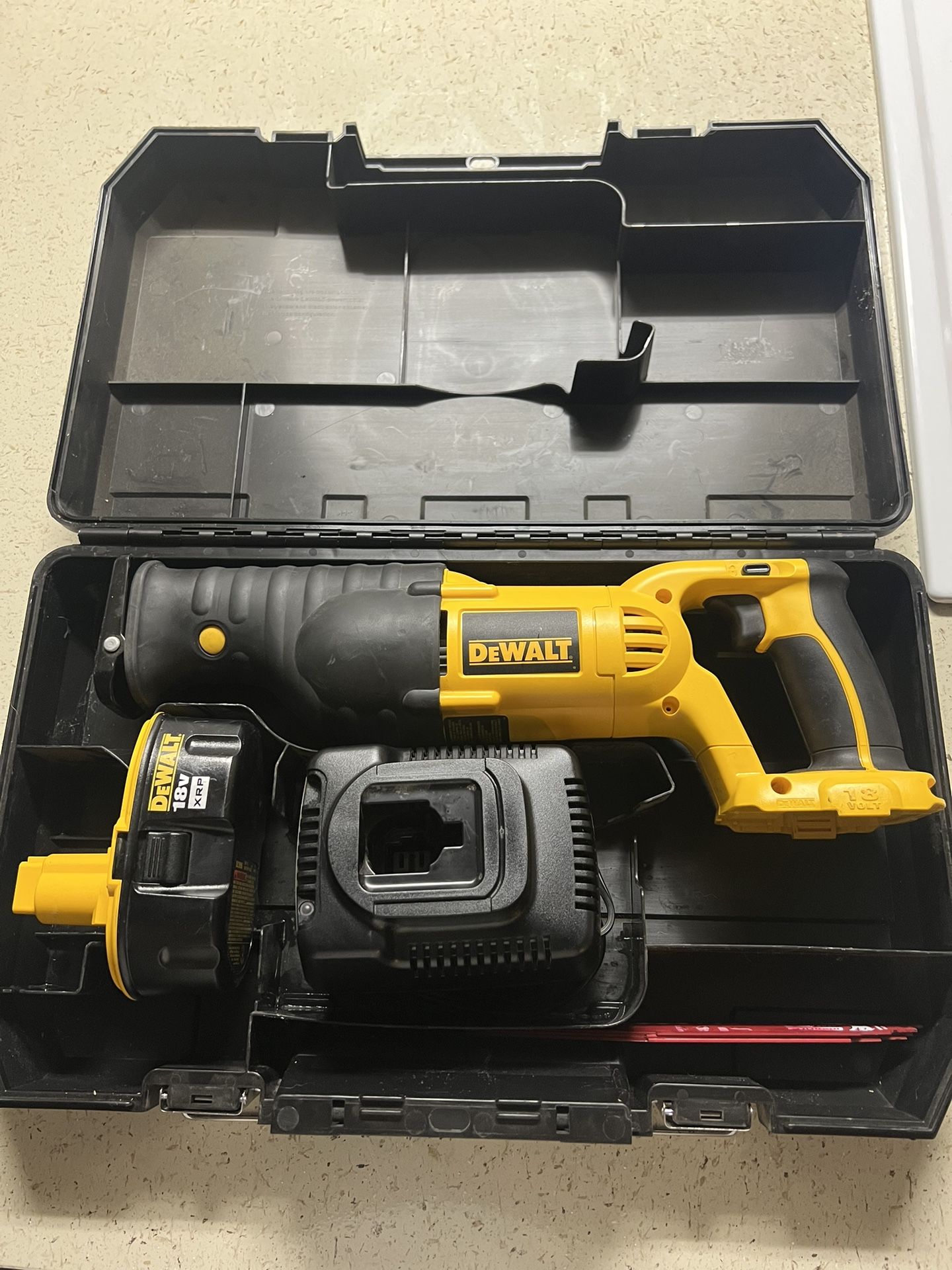 Dewalt 18v XRP Reciprocating Saw With Battery And Charger
