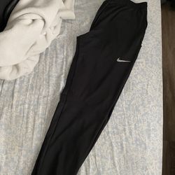 Nike Joggers With Zip Up Bottom Size Large 