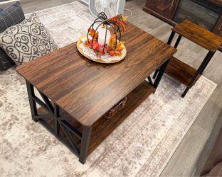 Coffee table and 2 side tables ( only used for 2 months)