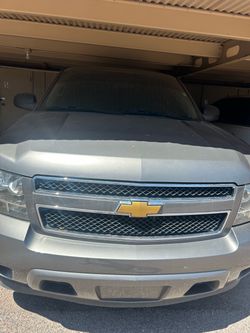 Chevrolet SUV Silver Full-Size