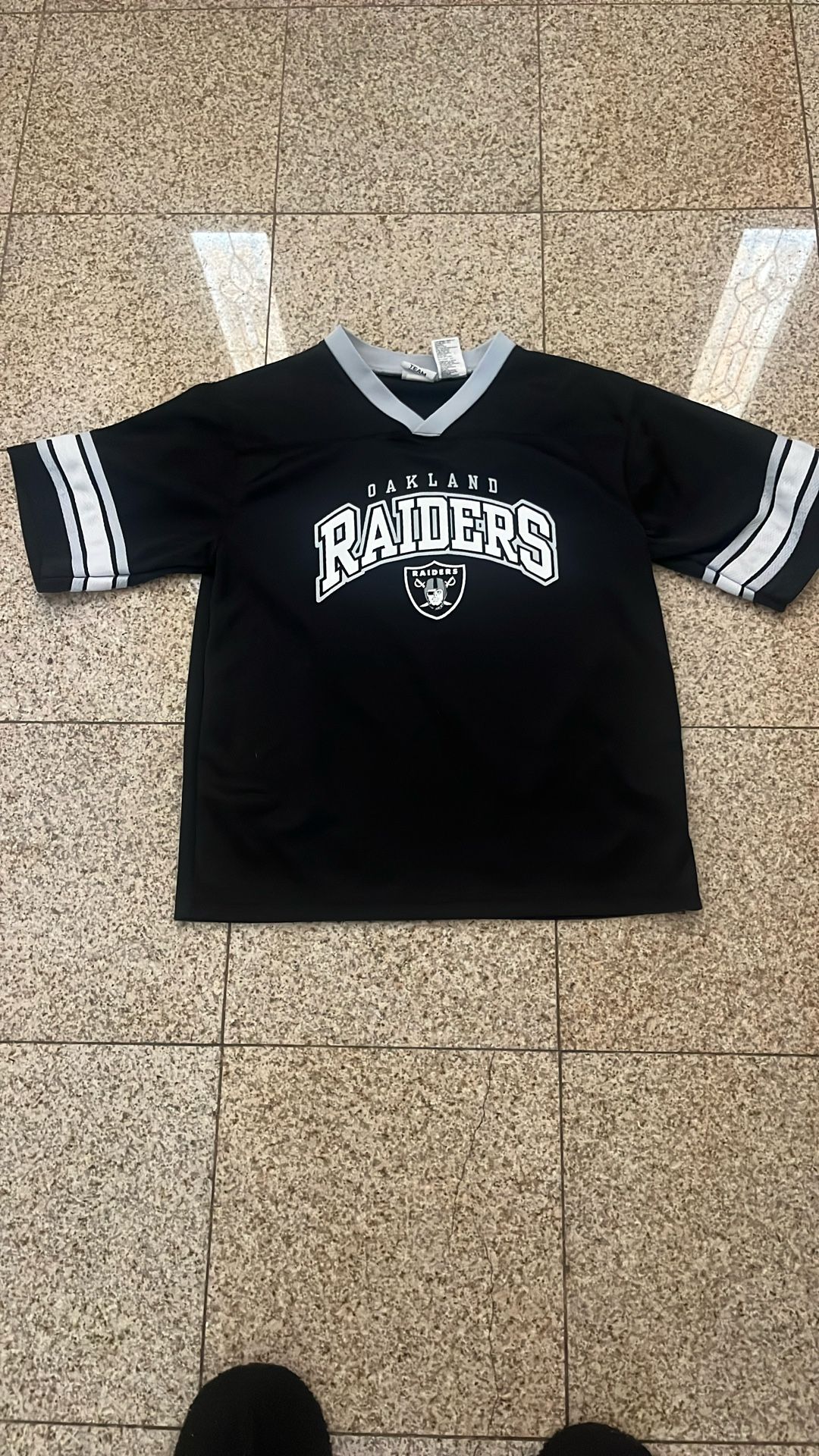 Oakland Raiders Jersey Size Xl 18. Fits Women L/xl Men Small/med