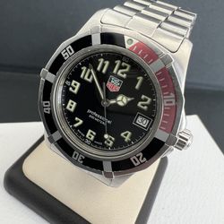 Vintage  classic Tag Heuer, special edition. Professional Men's divers watch. Two tones bezel. 39mm. Sapphire crystal and water resistant.  Mint condi