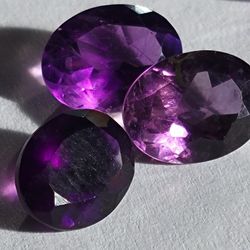 2pcs. NATURAL OVAL AMETHYST GEMSTONE 1.25CTW TOTAL