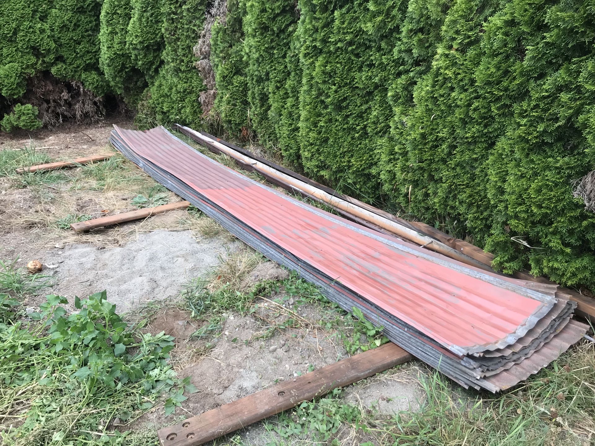 Reclaimed Galvanised Tin Roofing (sheet metal)