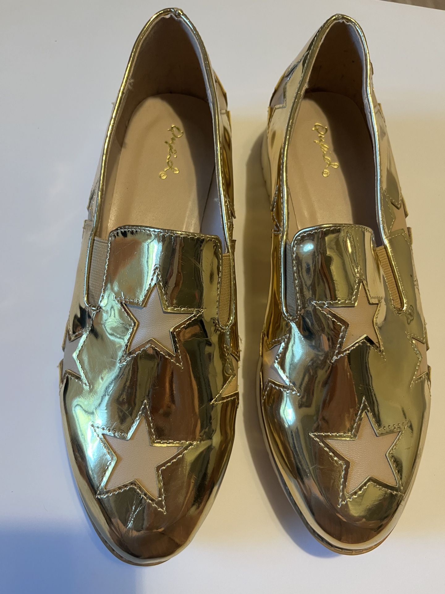 Gold loafers qupid slip on platform with stars size 9